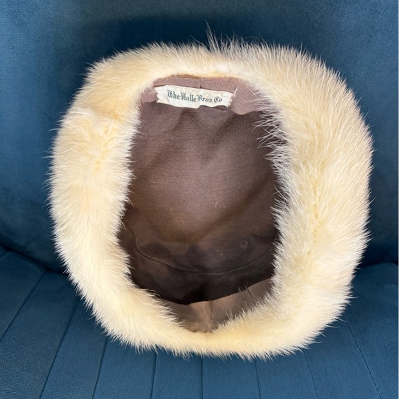 Vintage Halle Bros Ivory Mink Fur Pillbox Hat
